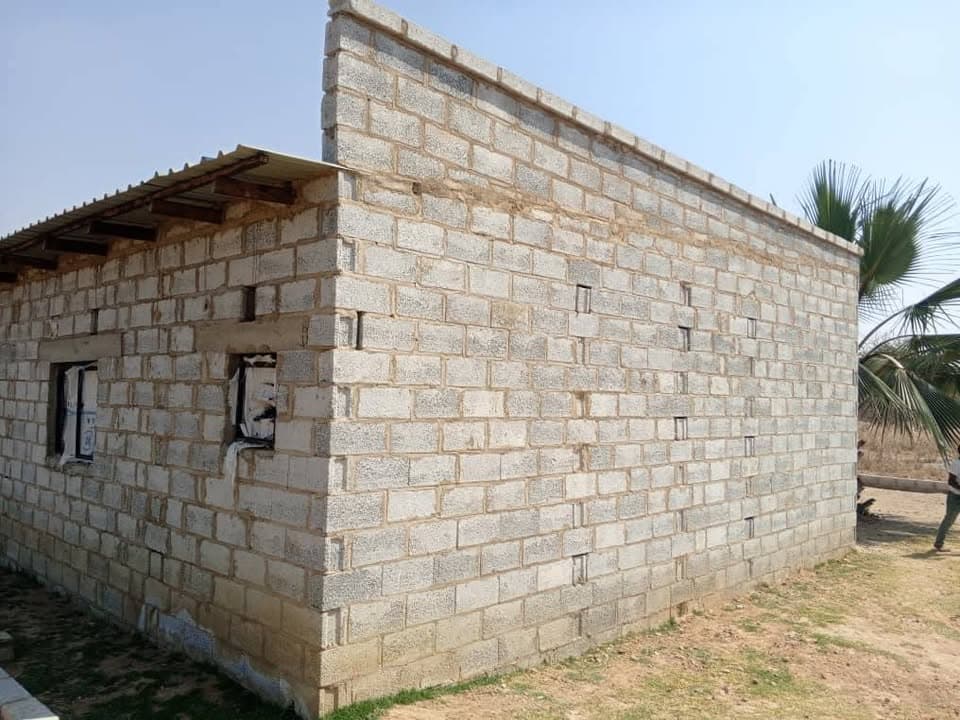 Property for sale in 15 miles Property for sale in 15 miles shawafwa village near catholic church.