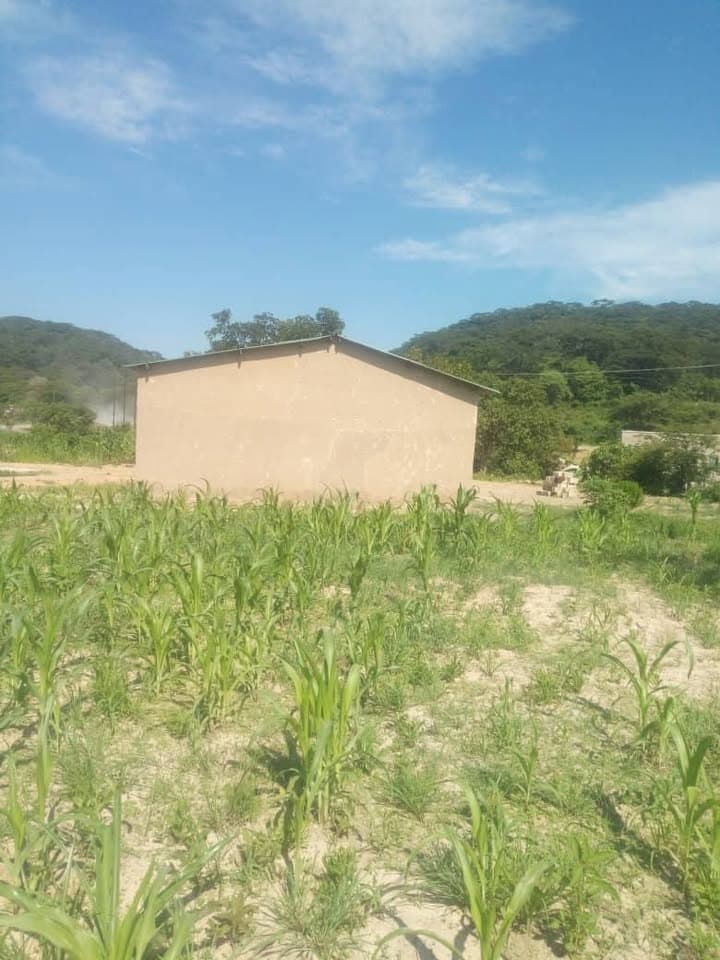2 bedrooms self contained for sale in Lusaka kafue at Ngwenya area 2 bedrooms self contained for